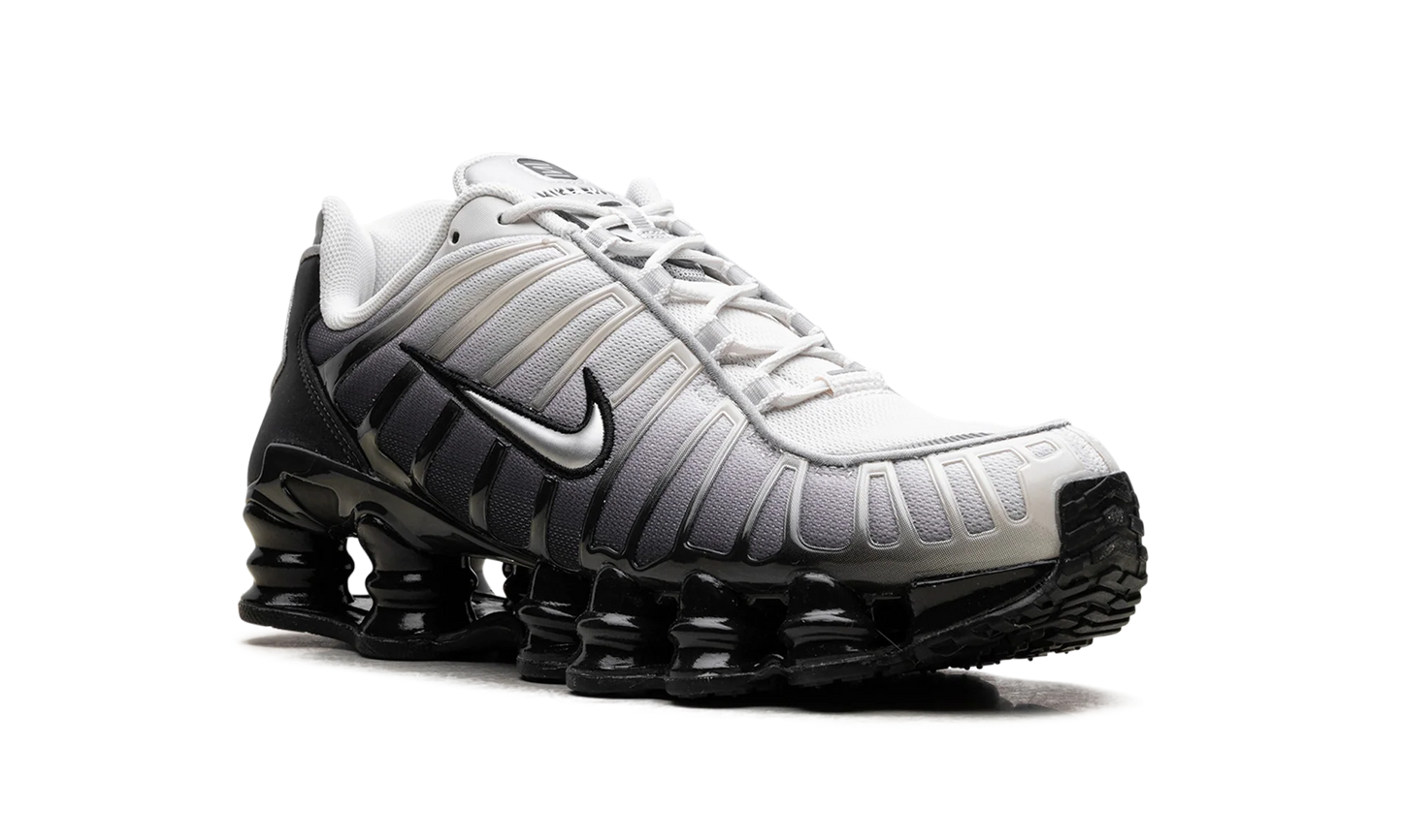 Shox TL WMNS"Off Noir" IB7705 001