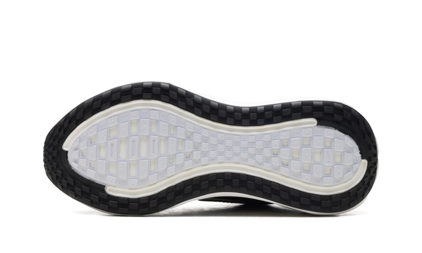 Vomero Plus WMNS"Black White" HV8154 002