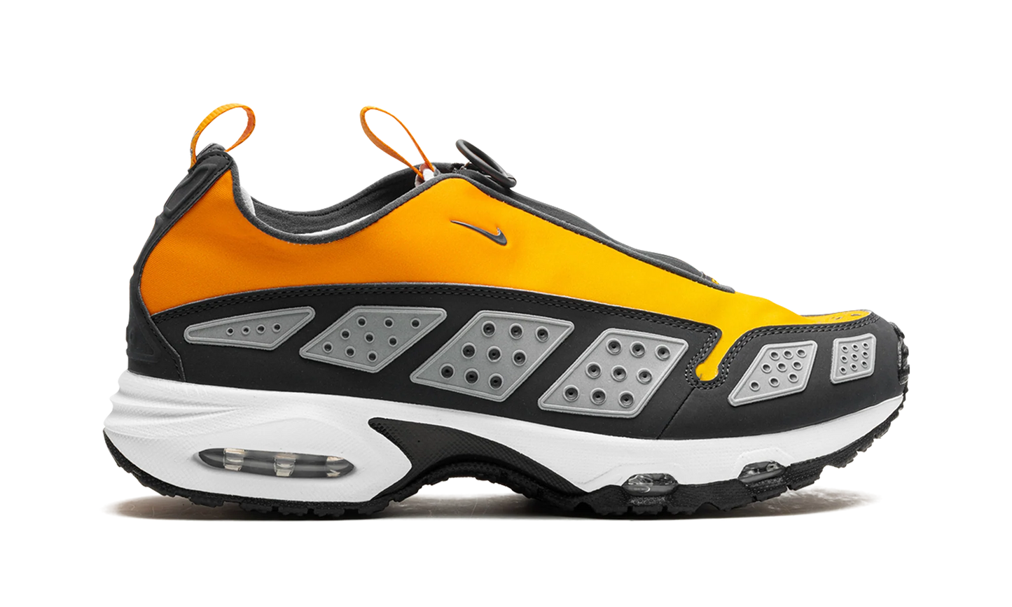 Air Max Sunder WMNS"Canyon Gold Deep Ocean" HJ8080 700