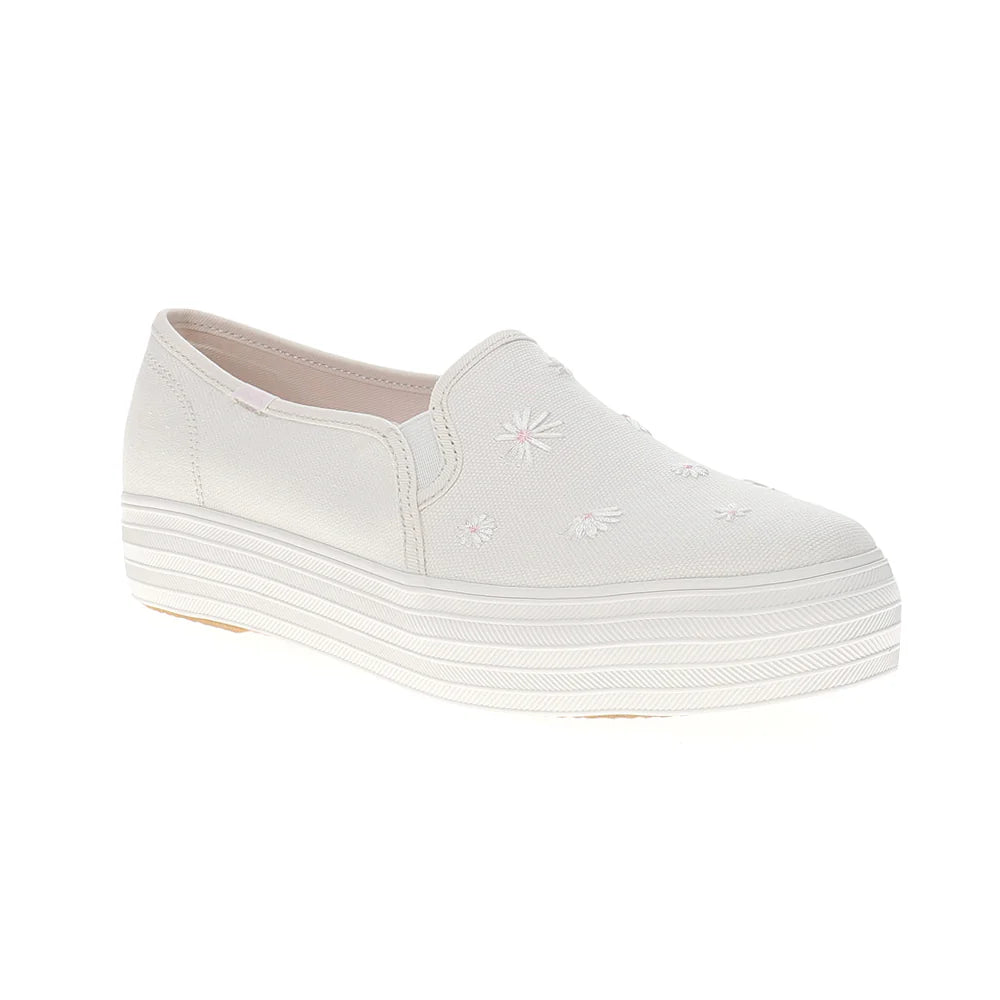 Triple Decker Canvas Daisy Embroidery Slip On