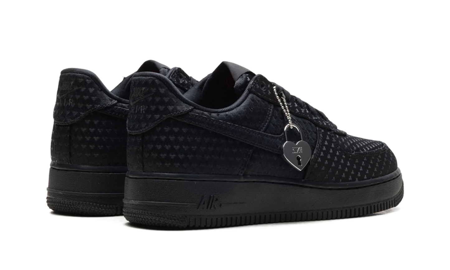 Air Force 1 Low WMNS"Valentine's Day - Triple Black" IQ9965 001