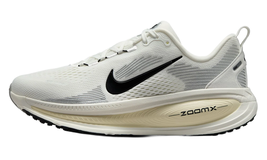 Vomero 18 WMNS"Summit White/ Coconut Milk" HM6804 101