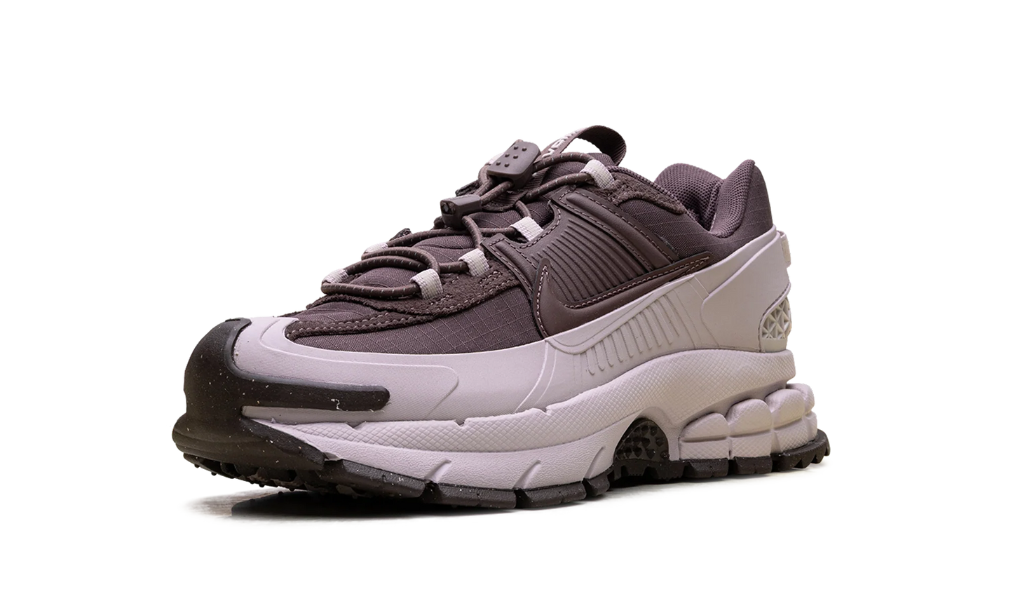 Zoom Vomero 5 Roam WMNS"Particle Rose" HQ2181 501