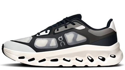 Running Cloudtilt Remix Black Ivory