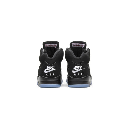 5 Retro 'Black Metallic' (2016)