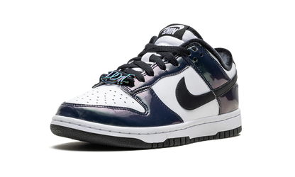 Dunk Low SE WMNS"Just Do It Iridescent" FQ8143 001