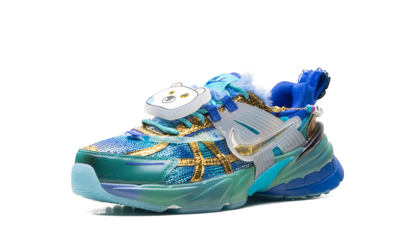 V2K Run WMNS"Doernbecher" IO7691 921