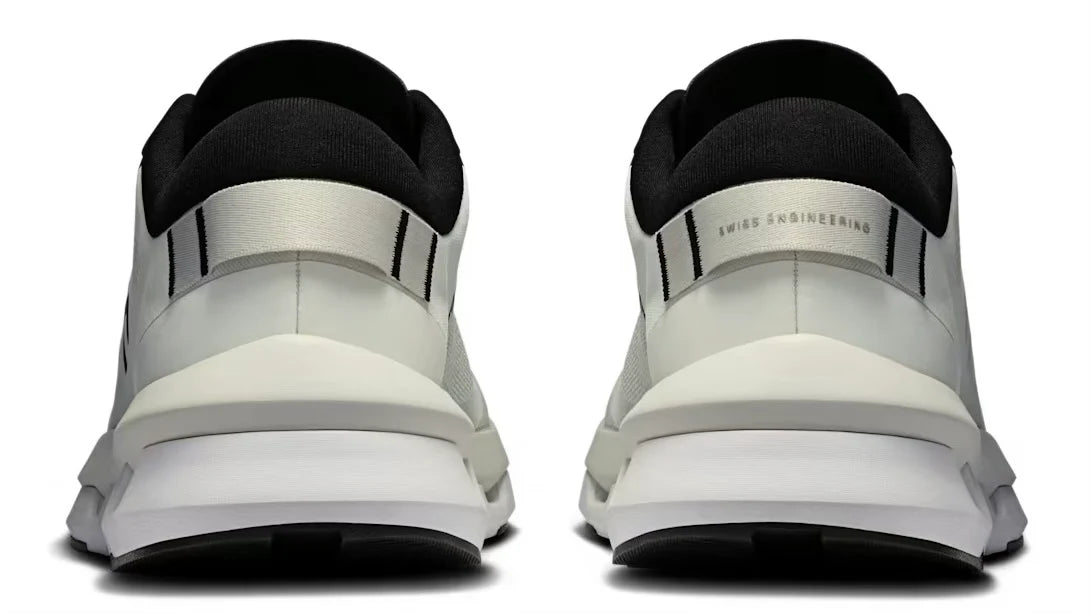 On Running Cloudzone Ice Black