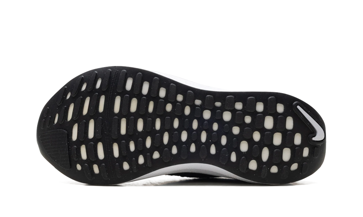 ReactX Infinity Run 4"Oreo" DR2670 003
