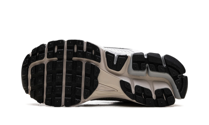 Zoom Vomero 5 WMNS"Pure Platinum" FN6742 002