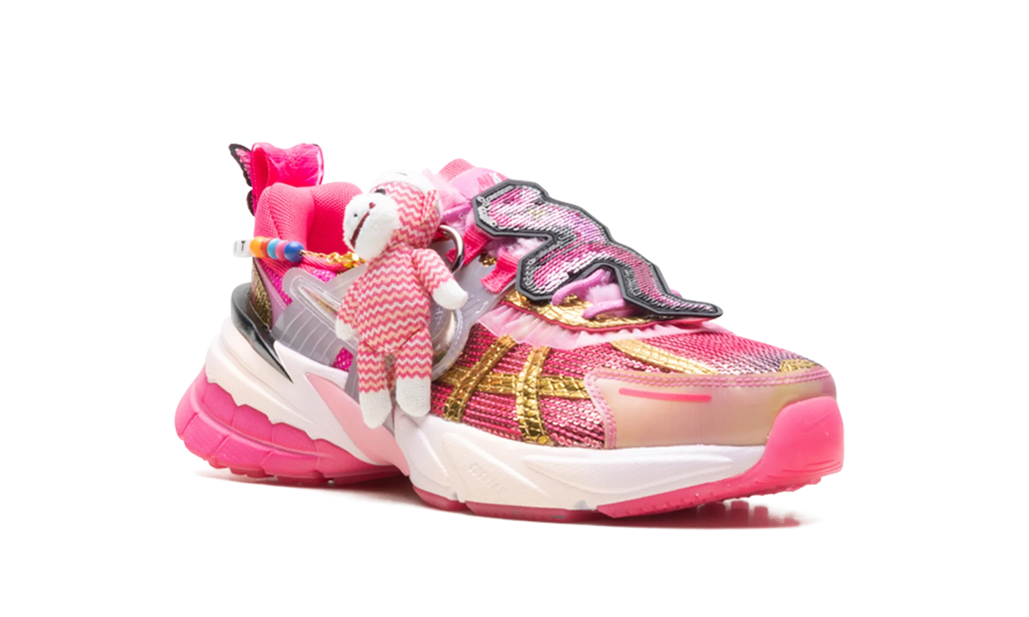 V2K Run WMNS"Doernbecher" IO7691 921