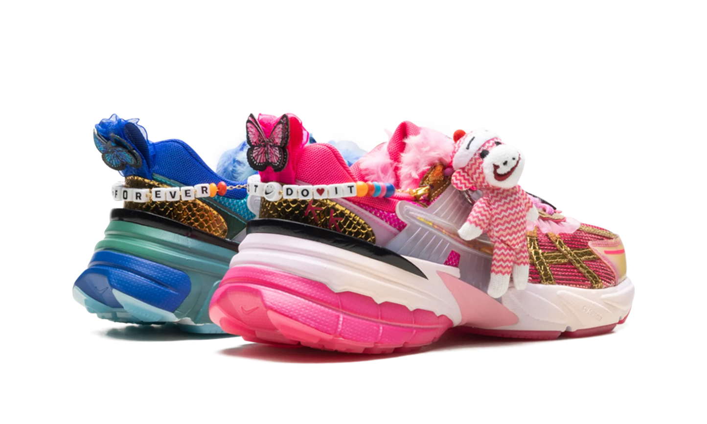 V2K Run WMNS"Doernbecher" IO7691 921