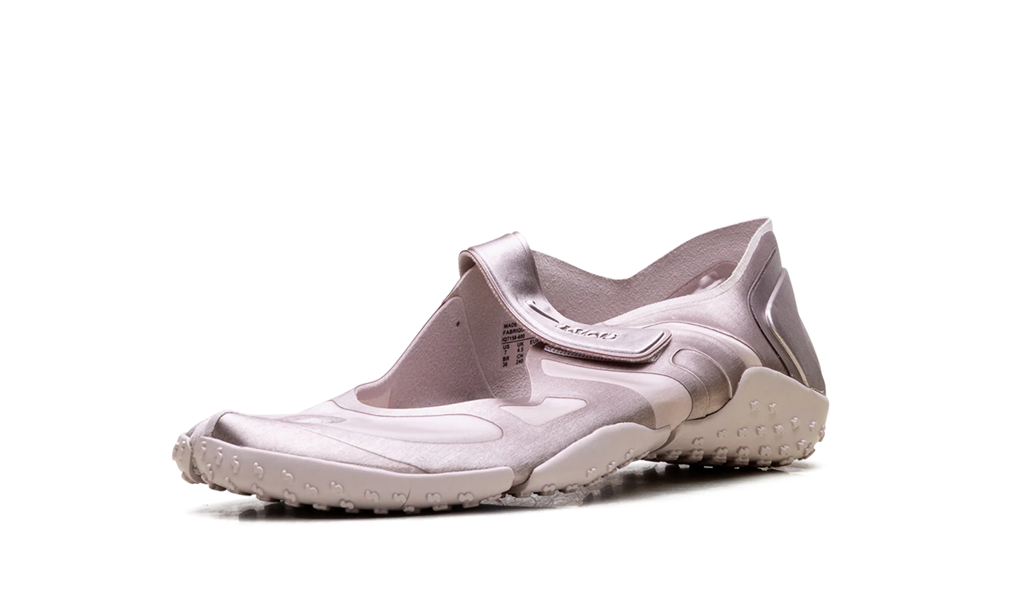 Air Rift Satin WMNS"SKIMS - Slit Red" IQ7158 600