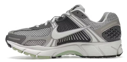 Zoom Vomero 5 Cobblestone Flat Pewter (Unisex)