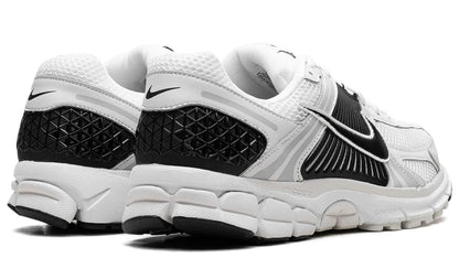 Zoom Vomero 5 ‘White Black’