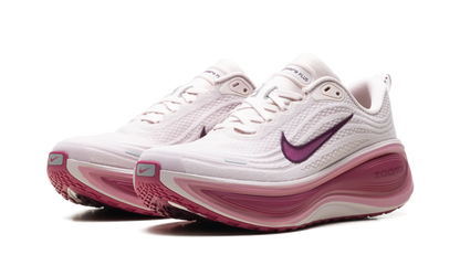 Vomero Plus Wmns"Red" HV8154 602