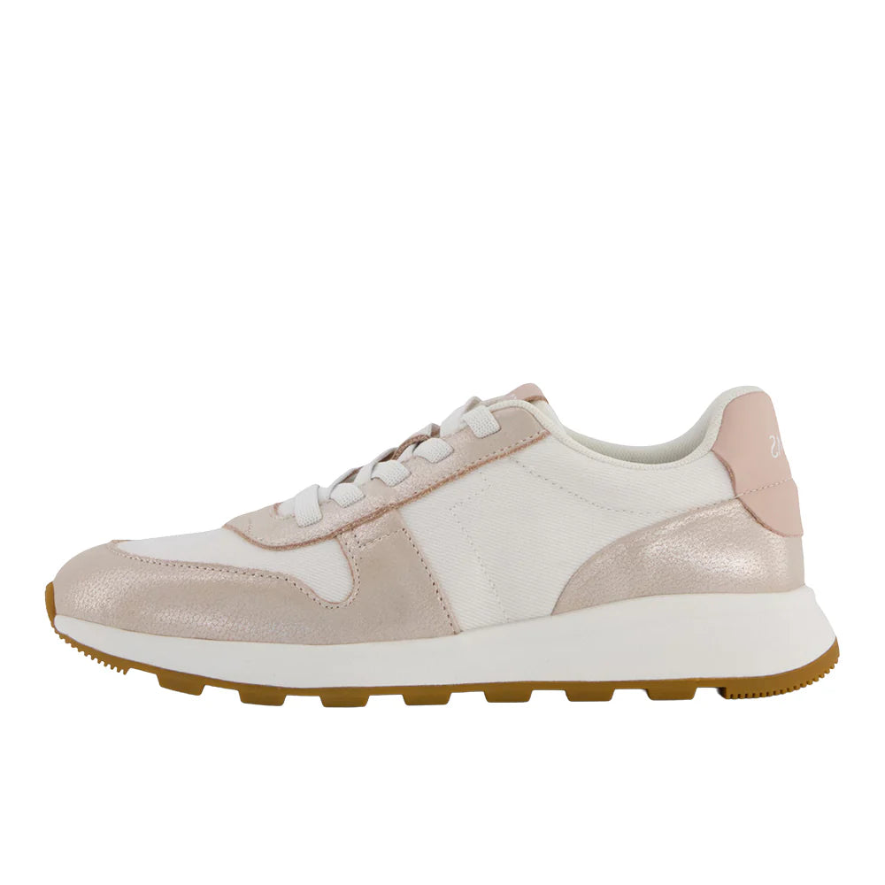 TRVL LITE Retro Runner Lace Up Sneakers