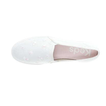 Triple Decker Canvas Daisy Embroidery Slip On