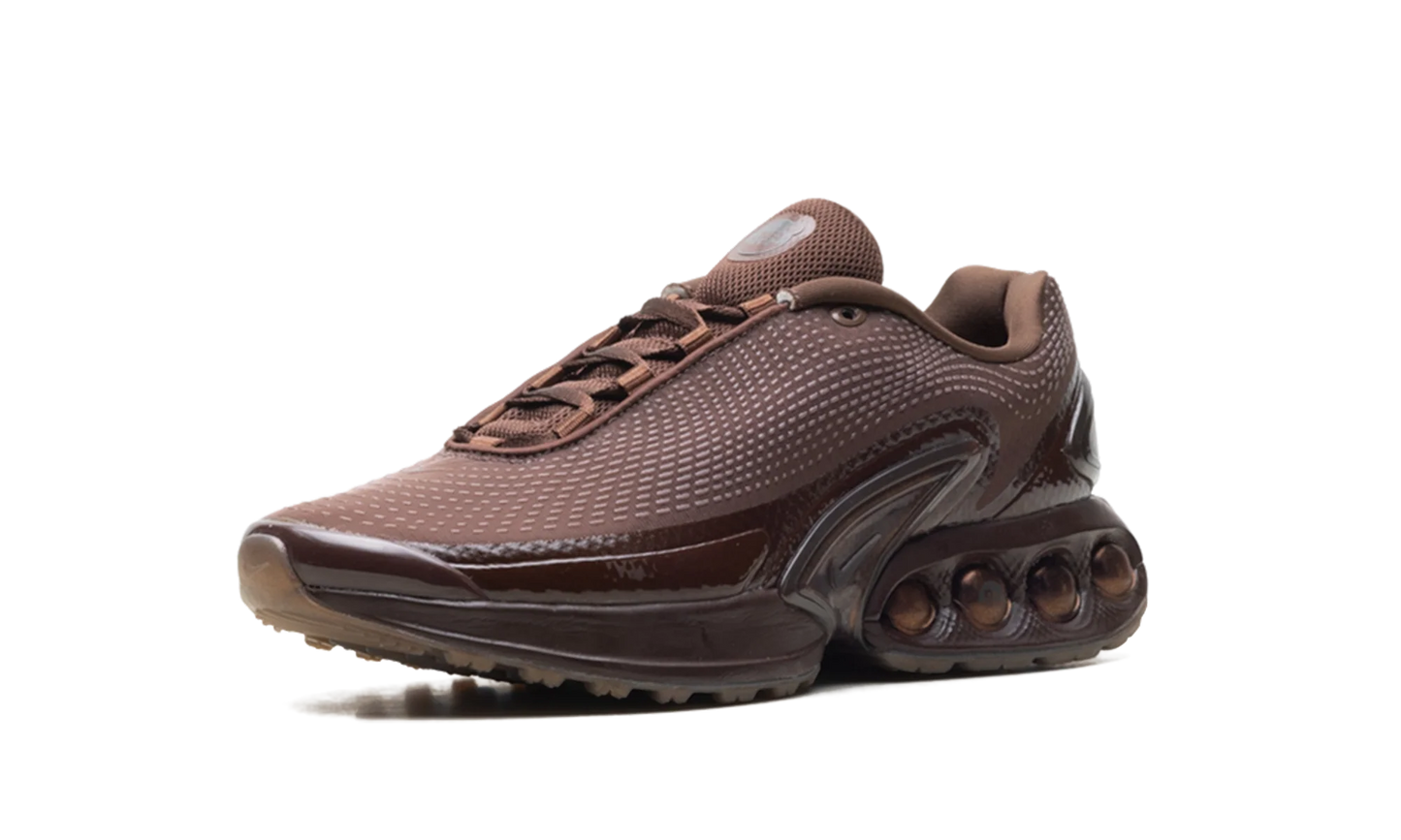 Air Max DN WMNS"Isamaya Ffrench Light Chocolate" HQ3837 200