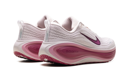 Vomero Plus Wmns"Red" HV8154 602