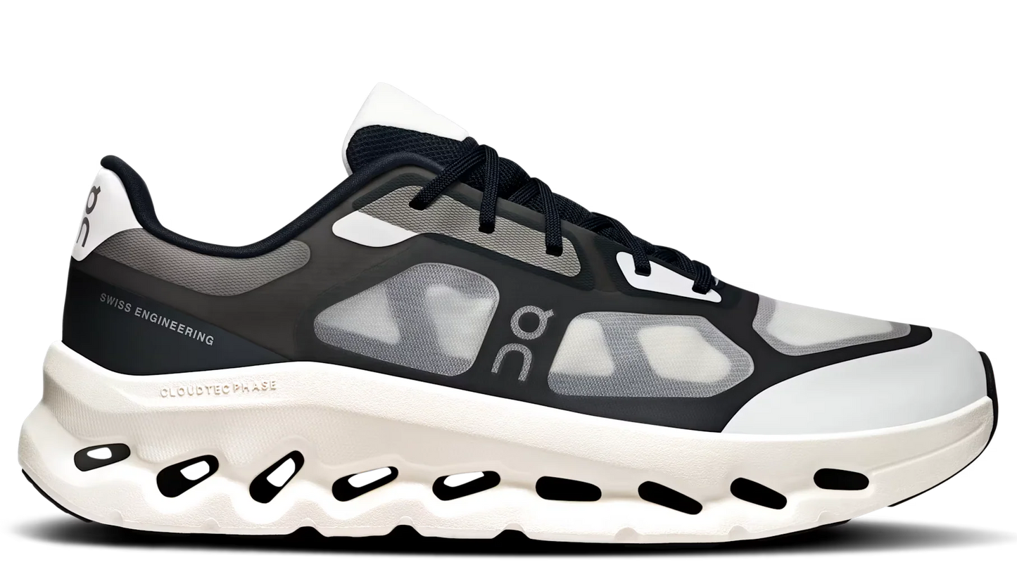 Running Cloudtilt Remix Black Ivory